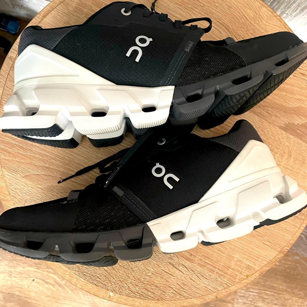 COPY - Cloud b size 9 1/2 women’s brand new black and white running shoe